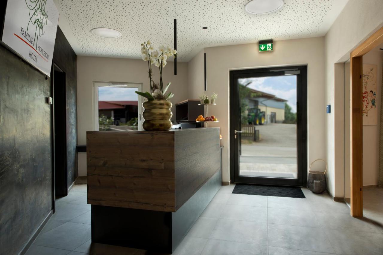 Hotel Zum Gruenen Baum Pfahlheim Exteriör bild