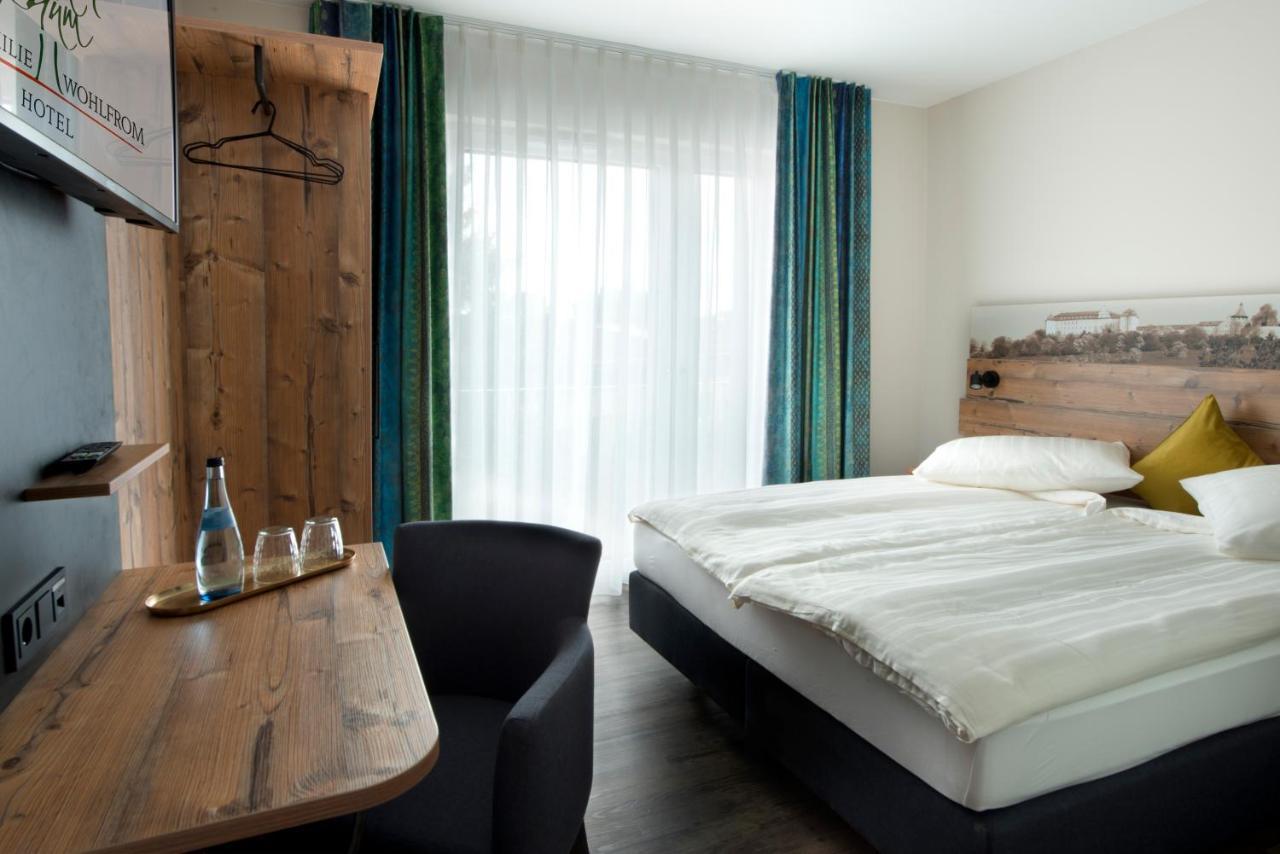 Hotel Zum Gruenen Baum Pfahlheim Exteriör bild